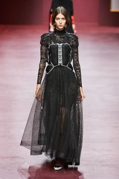 Look 9